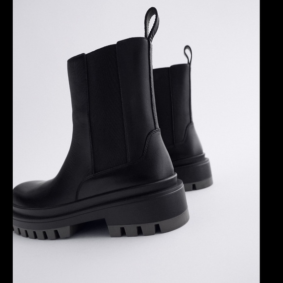 US 7.5 ZARA Leather boots - Picture 5 of 7